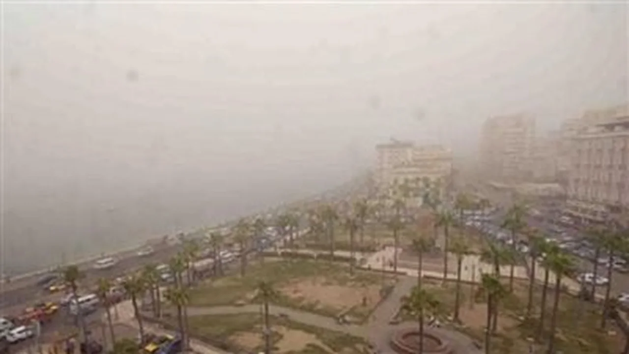 تحذيرات من الأرصاد بشأن تأثير عاصفة الحسوم المثيرة للأتربة على سماء مصر